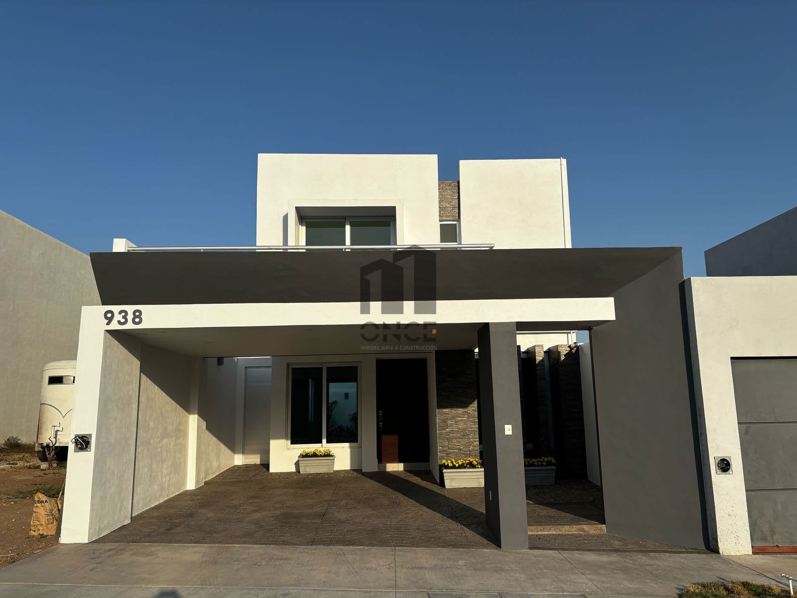 Casa en venta en fraccionamiento privado Bosque Real, Colima — foto 1 de 30