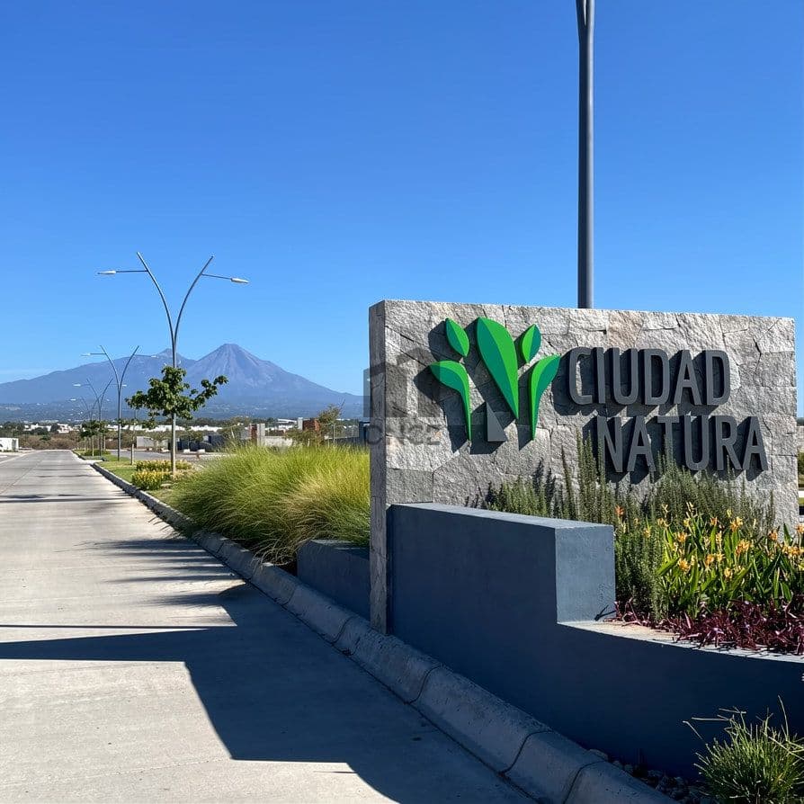 Casa en venta en Ciudad Natura en Villa de Álvarez, Colima — foto 1 de 21